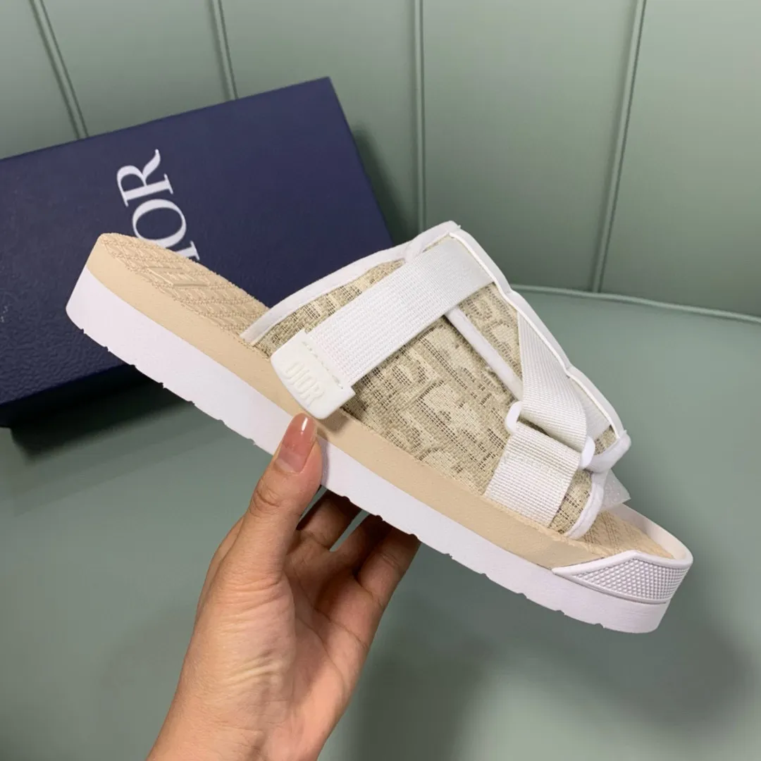 Factory price: 280💰 Dior men's counters are selling sandals at the same time ✔️Imported brand printing/selected high-quality calfskin, highlighting high-end elegance, exquisite workmanship, soles: original soles specially provided by the original factory, hot-selling physical products🔥Normal size: 38-44, customized 45